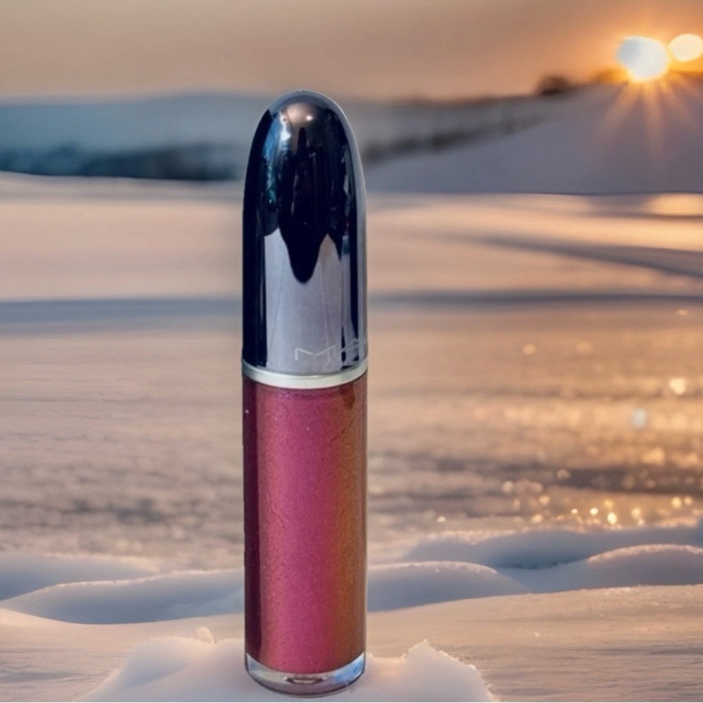 MAC Grand Illusion Pearly Girl Liquid Lipcolour 0.17oz Rare LE Discontinued HTF